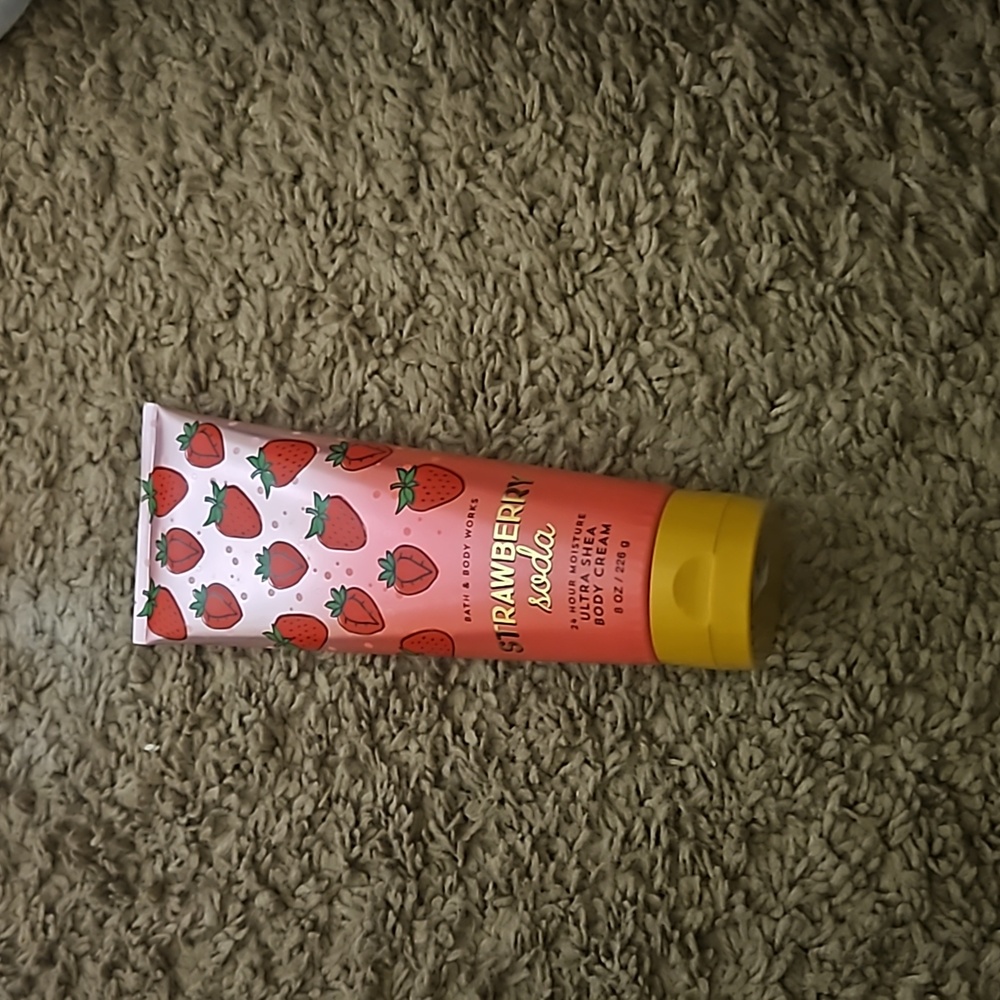 Strawberry Soda Body Cream